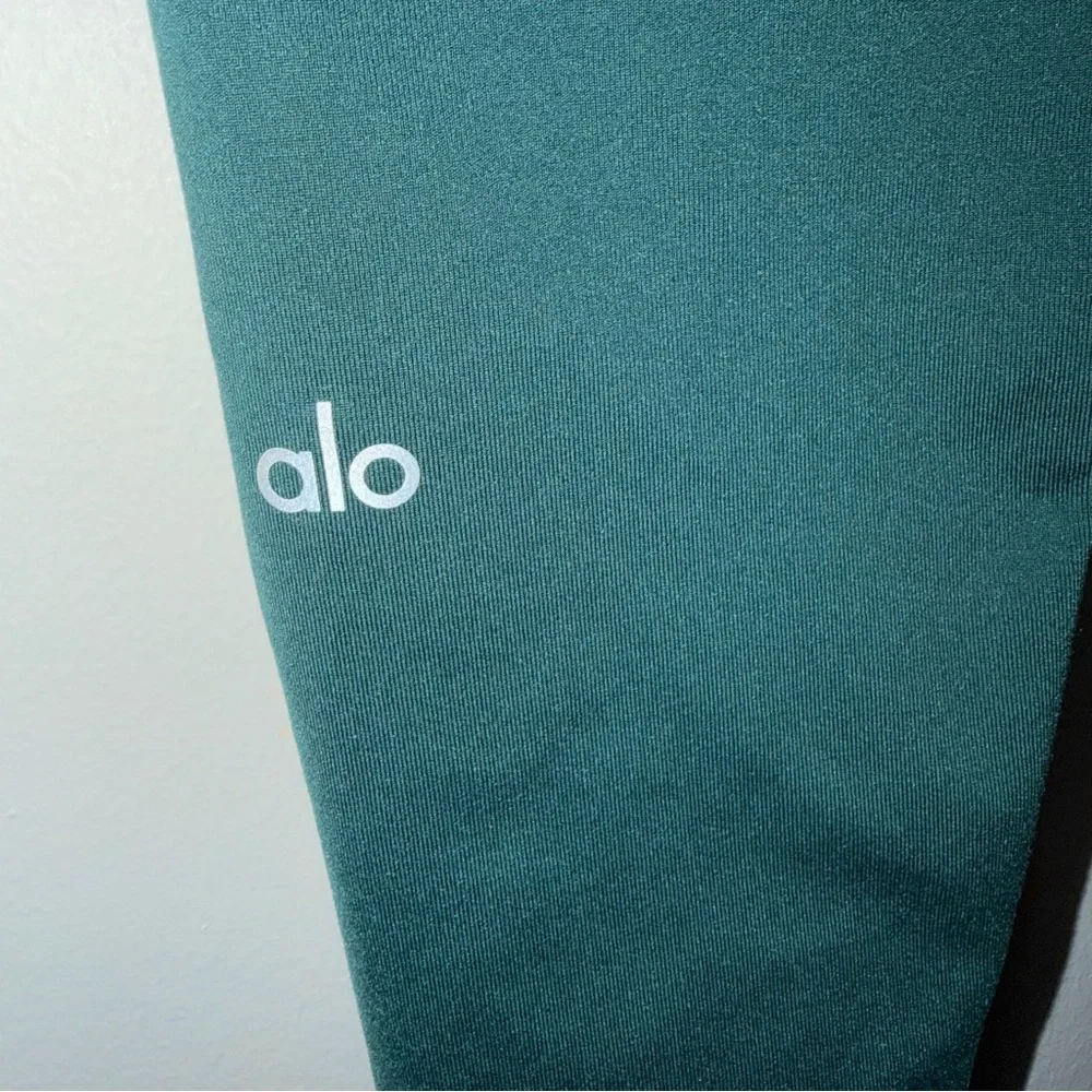 Alo Yoga Airbrush Teal Leggings